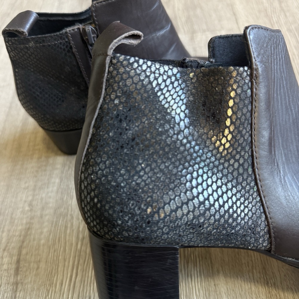 Munro‎ Alix Women's Pull-on Boots, Chocolate Leather/Snake Print 9M Comfort - Picture 2 of 11